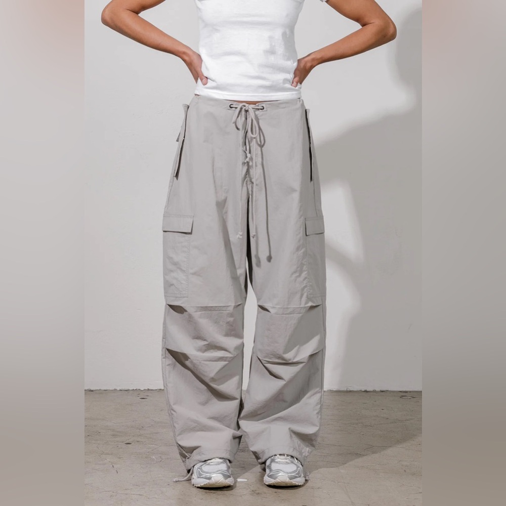 LOCAL EUROPEAN PARACHUTE PANT S/M